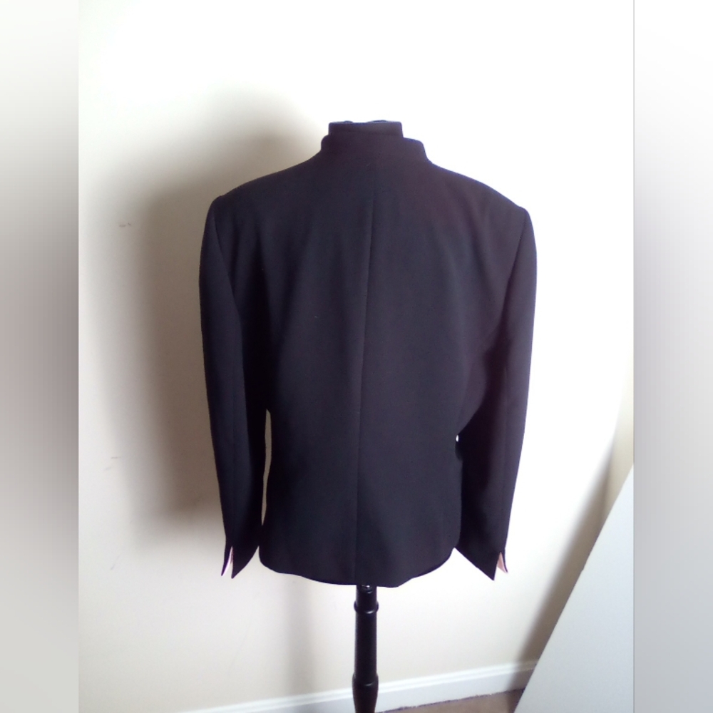 JONES WEAR SUIT Black Blazer with Pink Lapel SIZE 18 - Picture 3 of 4
